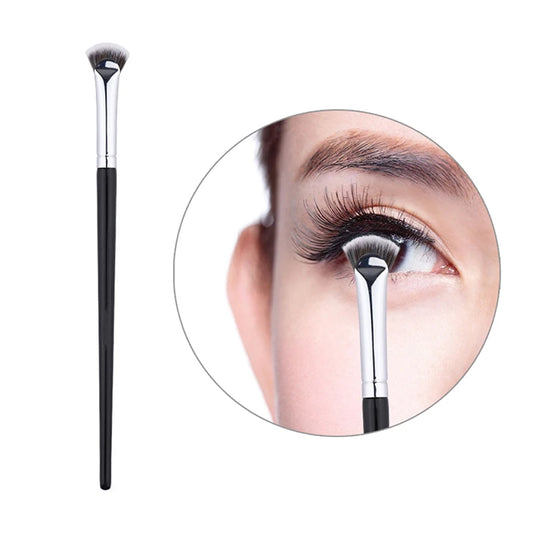 LuxeLash Brush™- Fan Shaped Eyelash Brush