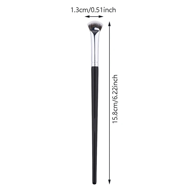 LuxeLash Brush™- Fan Shaped Eyelash Brush