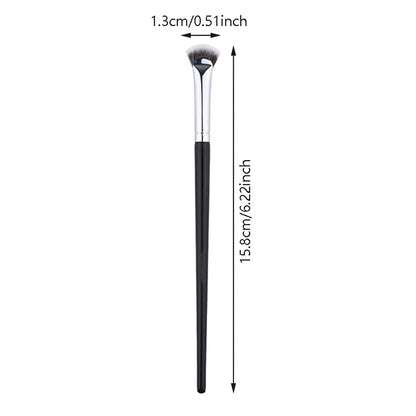 LuxeLash Brush™- Fan Shaped Eyelash Brush